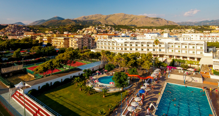 SANTA CATERINA  VILLAGE